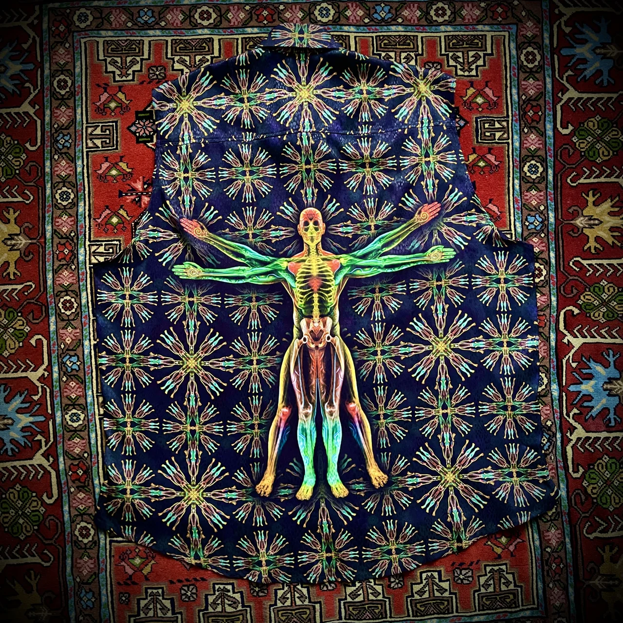 پیراهن وست سایکدلیک مدل Neural Anatomy بلک لایت