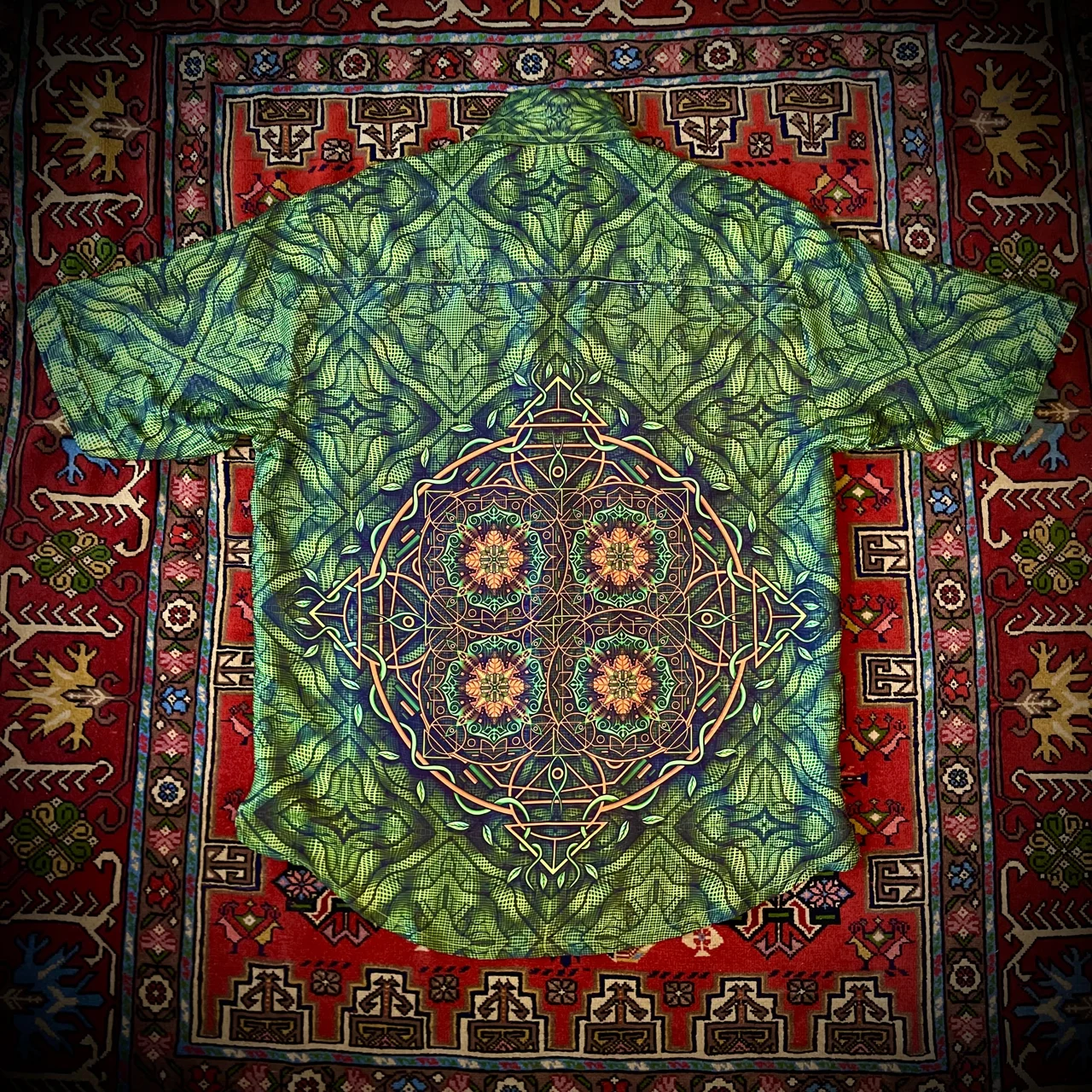 پیراهن سایکدلیک مدل Forest Frequency بلک لایت